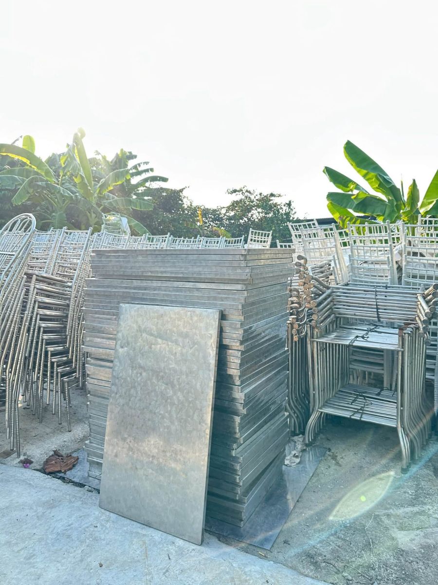 thu mua bàn ghế inox cũ