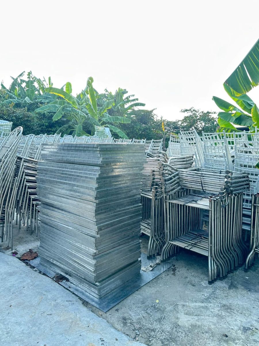 thu mua bàn ghế inox cũ